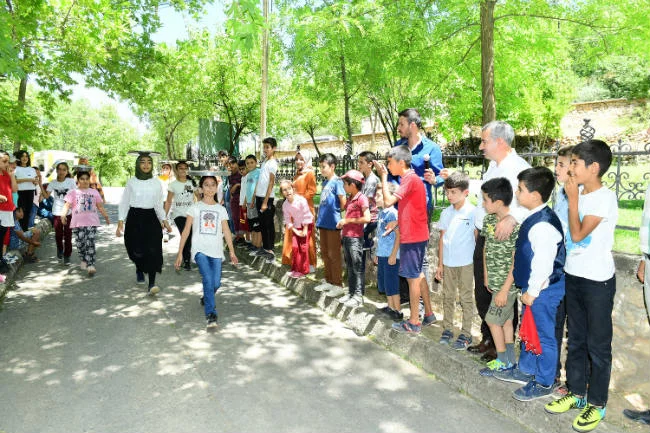 Başkan Çınar, “Temel hedefimiz;  çocuklarımıza yaşanabilir bir Yeşilyurt’u miras bırakmaktır” dedi.