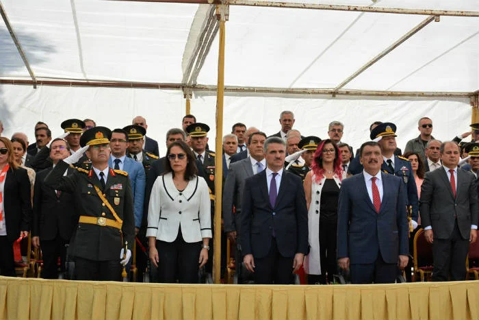 30 Ağustos Zafer Bayramı ve Türk Silahlı Kuvvetler Günü Düzenlenen Törenle Kutlandı