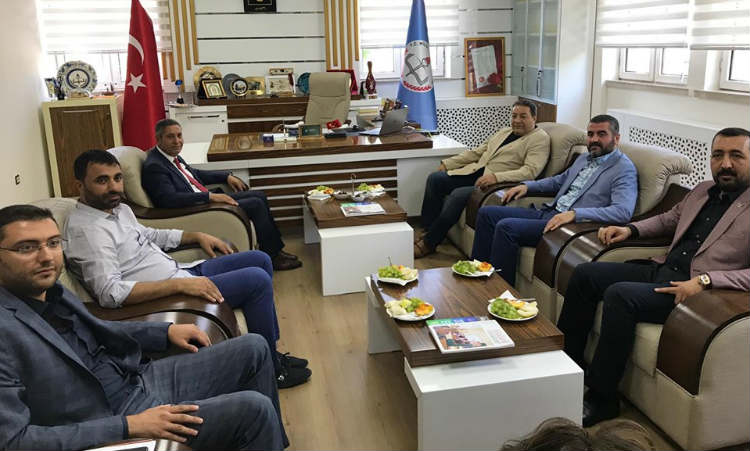 MHP Malatya Teşkilatı , Milli Eğitim Müdürü Ali Tatlı’yı ziyaret Ettiler