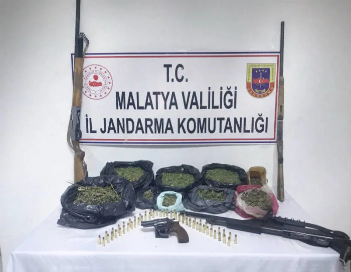 Malatya Akçadağ İlçesinde 12 Kg Kubar Esrar Ele Geçirildi