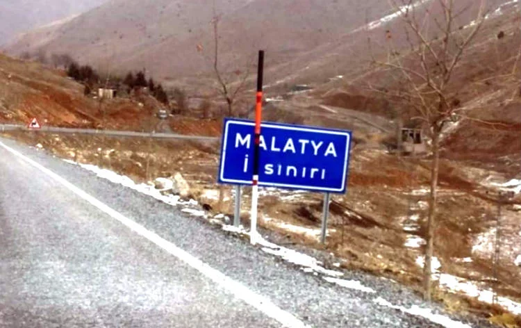 Malatya ile Adıyaman arasında 3 yıl önce tabela nedeniyle başlayan sınır kavgası yeniden alevlendi