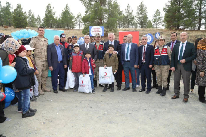 Başkan Güder, Diyabet Günü Dolasıyla Çocuklarla Fidan Dikti