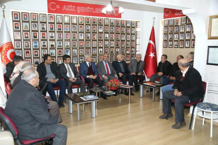 Her daim başımızın tacı olan şehit yakınlarımızın ve gazilerimizin daima yanında olacağız