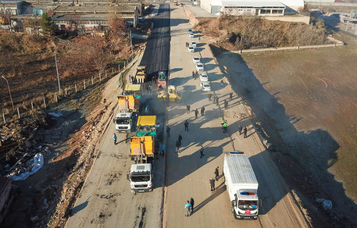 Alternatif yolun 1 km’lik kısmı açılış için gün sayıyor