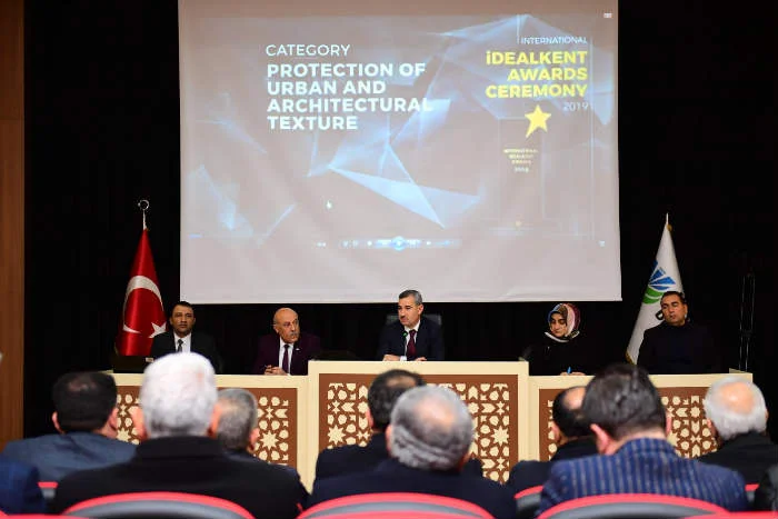 Başkan Çınar, 16 Ocak’ta Fransa’ya Giderek Ödülü Alacak