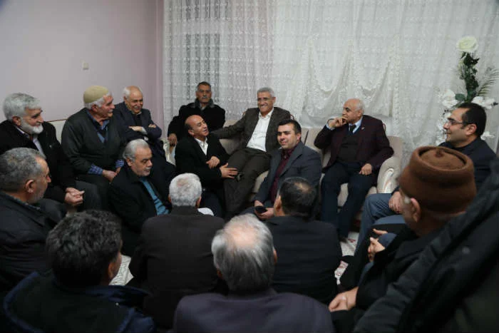 Battalgazi Belediye Başkanı Osman Güder, mahalle toplantılarına devam ediyor.