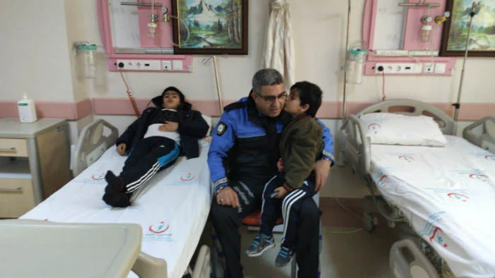 Polis Abileri İki Kardeşe Kirve Oldu