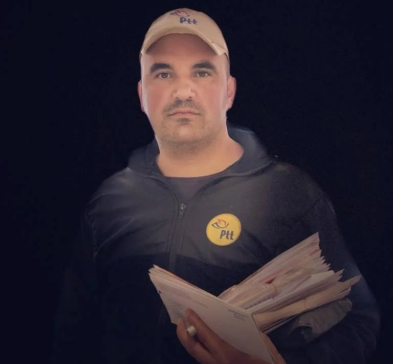 Ptt’den Sosyal Mesafe Kuralı Uyarısı