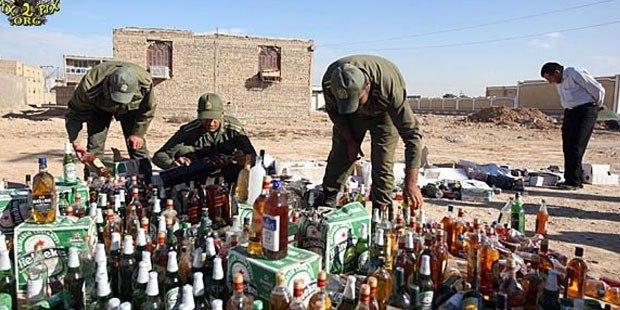 İran’da, “koronavirüsten koruyor” söylentisiyle tüketilen sahte alkol nedeniyle