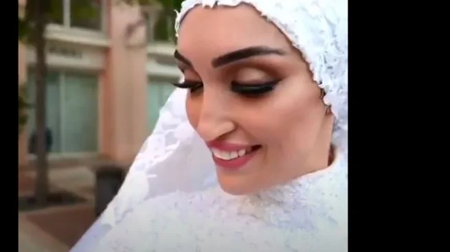 Beyrut’taki patlamadan bir video… Düğün öncesi gelin için çekim yapıldığı sırada şok dalgası geliyor