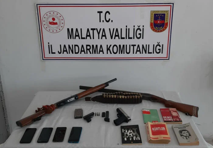 Malatya’da Jandarma Terör örgütü propagandası yapan şahıslara operasyon düzenledi