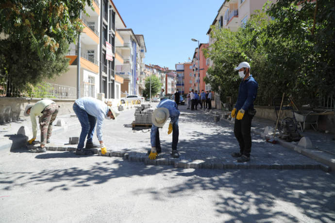 Battalgazi Belediyesi, 1,5 yılda ilçede asfaltlanmadık yol bırakmadı.