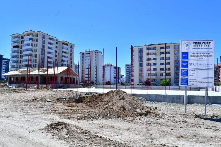 Yeşilyurt’umuzu Modern Sahalarla Spor Kenti Yapacağız
