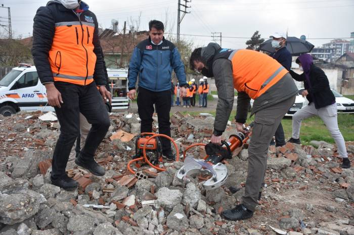 Yeşilyurt Arama ve Kurtarma Ekibi Eğitimlerine Devam Ediyor