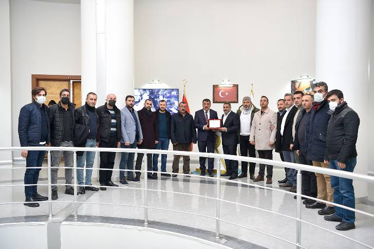 Şire Pazarı Esnaflarından Başkan Gürkan’a Teşekkür Ziyareti