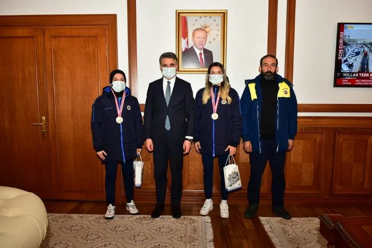 Malatya’lı Kızlar Türkiye Boks Şampiyonu Oldu