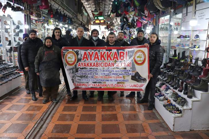 Malatya Ayakkabıcılar Odası Başkanı Bülent Karakoç, “Ayakkabı ayakkabıcıdan alınır” adlı bir kampanya başlattıklarını açıkladı. 