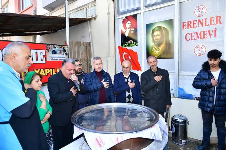 Başkan Çınar, Paşaköşkü Erenler Cemevinde Düzenlenen Lokma Etkinliğine Katıldı