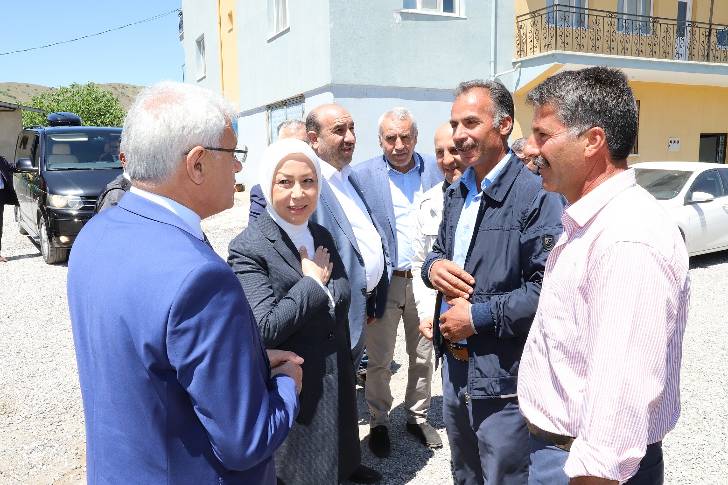 Başkan Güder’e Hizmet Övgüsü