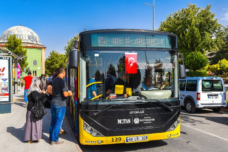 Büyükşehir Belediyesi bünyesinde hizmet veren otobüsler bayramda ücretsiz