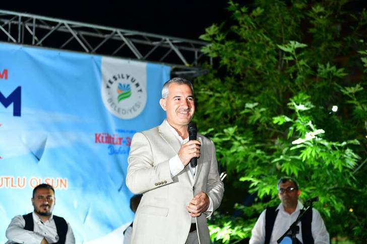 “Babalarımız, Fedakârlığın ve Özverinin Simgesidir”