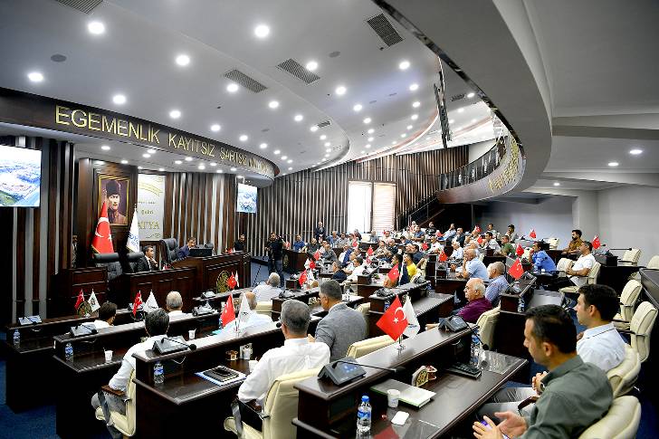 Başkan Gürkan Şire Pazarı Esnaflarıyla bir araya geldi