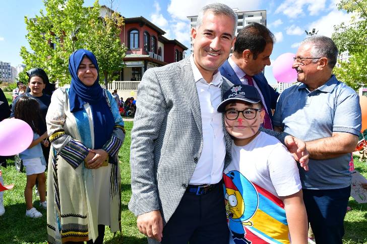 Yeşilyurt Belediyesi ‘Öğrenmeye Hoşgeldin’ Projesiyle Minik Öğrencilerin Eğitim Hayatına Katkı Sunuyor