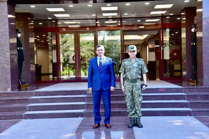 Vali Hulusi Şahin Garnizon Komutanlığına İade-i Ziyarette Bulundu.