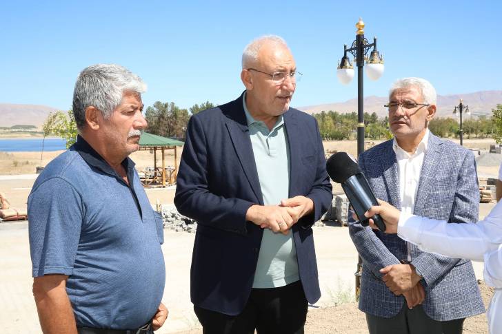 Dev projelerin mimarı olan Battalgazi Belediye Başkanı Osman Güder, Hakan Kahtalı ile birlikte Battalgazi bölgesindeki yatırımları inceledi