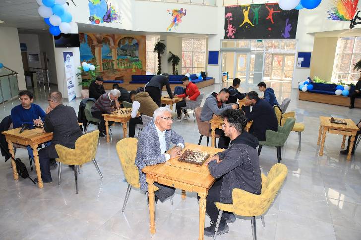 1.Görme Engelliler Satranç Turnuvası heyecanlı anlara sahne oldu.