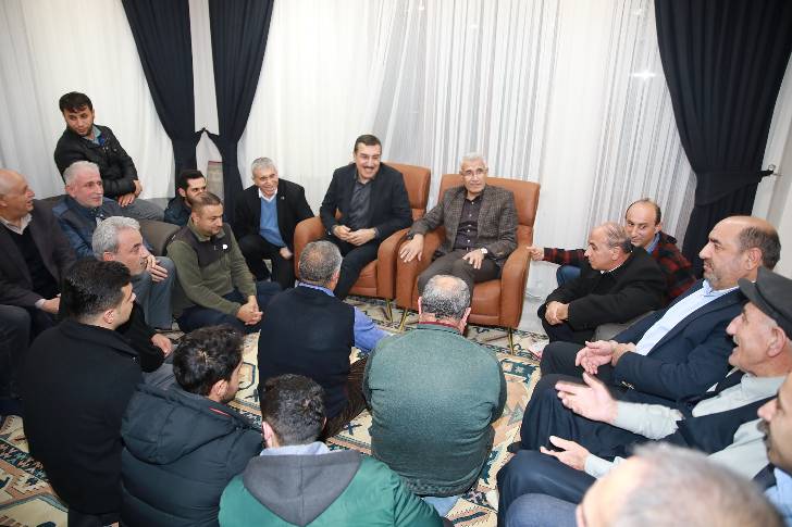 Başkan Güder, Orduzu Kaldırım mahallesindeki vatandaşlarla bir araya geldi.