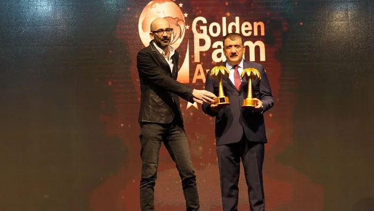 9. Altın Palmiye Ödül Töreni yapıldı. Başkan Gürkan İki Ödül Aldı