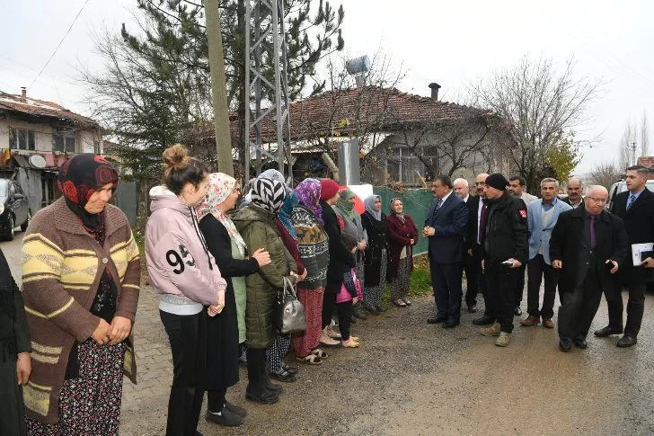 Başkan Gürkan, Doğanşehir ilçesi Yolkoru Mahallesini ziyaret ederek, mahallelilerle bir araya geldi.