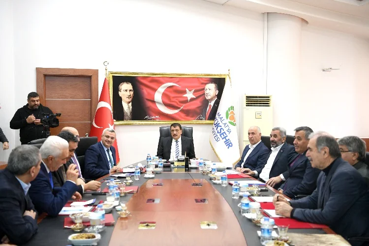 Gürkan: İlçe belediyelerimize yardım etmeye devam edeceğiz