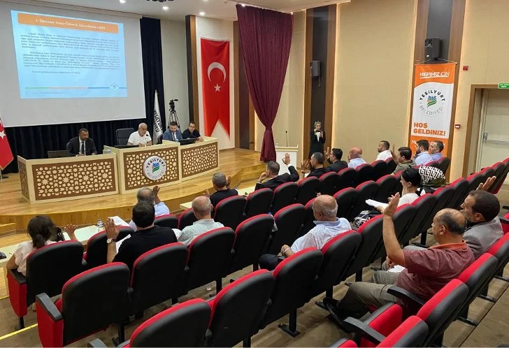 Temmuz Ayı Toplantısını gerçekleştiren Yeşilyurt Belediye Meclisi, komisyon raporları ve teklifleri görüşerek karara bağladı.
