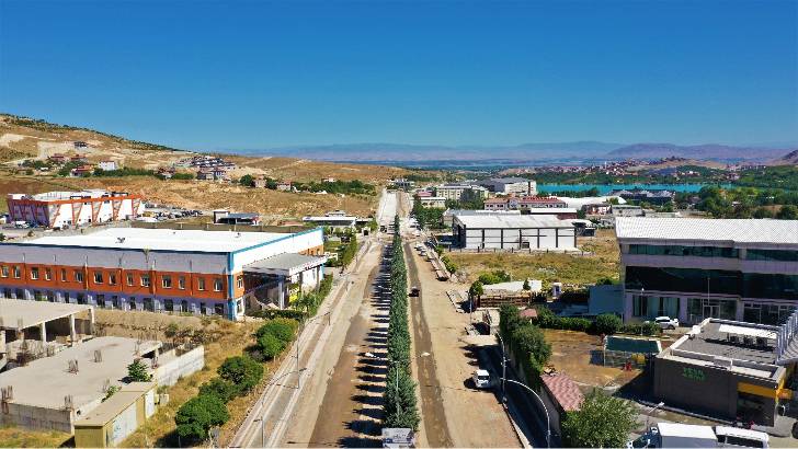 Güldal Akşit Bulvarında Çalışmalar Sürüyor