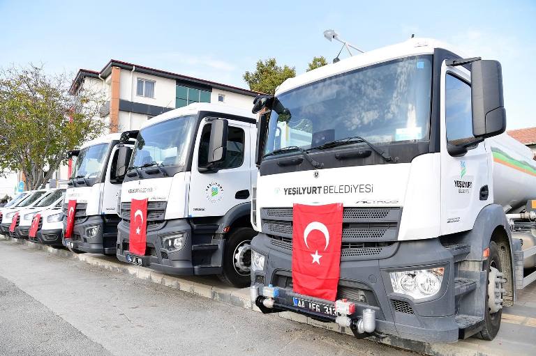 Yeşilyurt Belediye Başkanı Mehmet Çınar, araç filosunda yer alan 246 araçla birlikte hizmet kalitesini yükselteceklerini söyledi.