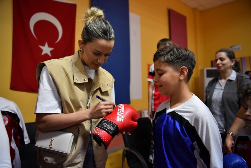 Olimpiyat İkincisi Hatice Akbaş, Yeşilyurt’un Genç Sporcularına İlham Oldu