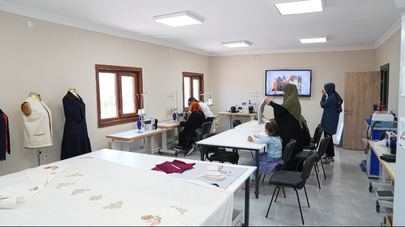 Gelinciktepe Kadın Yaşam Merkezi’nde Kurslar Başladı