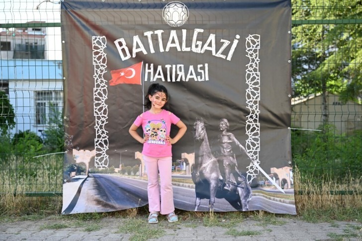 Battalgazi Belediyesi’nden Geleneksel Oyunlarla Dolu Bir Etkinlik: Çocuklar ve Aileler Sokaklarda Buluştu