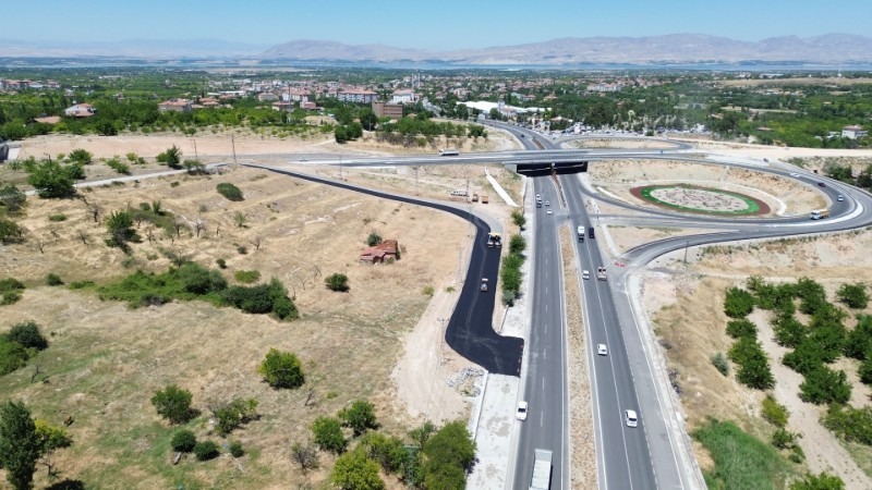 Battalgazi’de Mahalle Yolları Yenileniyor: Ulaşım Konforu Artıyor