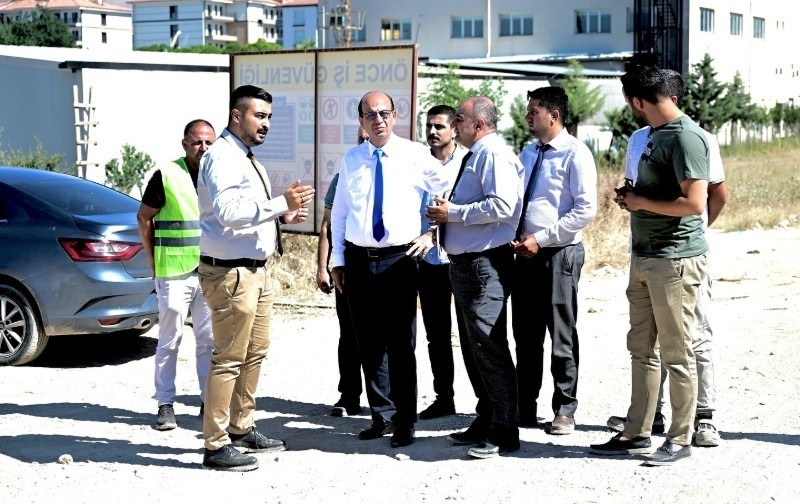 Yeşilyurt Belediyesi, Trafik Yoğunluğunu Azaltmak İçin Yeni Alternatif Yol Çalışmalarını Hızlandırıyor