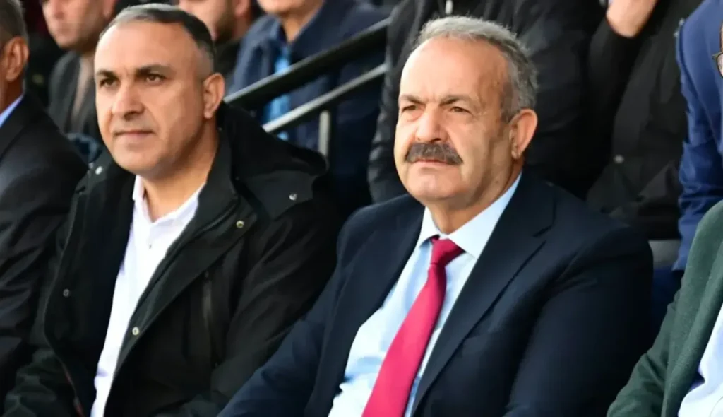 Yeşilyurtspor Krizi: Yönetimde Şeffaflık Çatışması ve Futbolun Geleceği