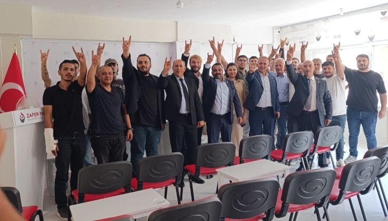 Zafer Partisi’nde Kongre Heyecanı: Yeşilyurt ve Battalgazi’de İlçe Kongreleri Gerçekleştirildi