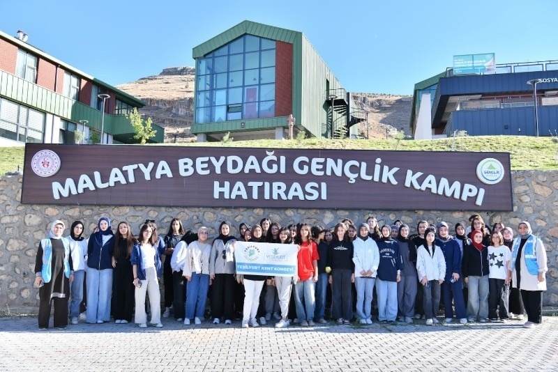 Beydağı Gençlik Kampı: Yeşilyurt’tan Kız Öğrencilere Unutulmaz Bir Hafta Sonu!