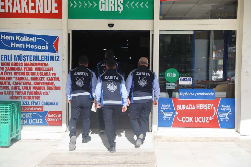 Battalgazi Belediyesi’nden Marketlerde Sıkı Denetim: Halk Sağlığı İçin Aralıksız Kontrol!