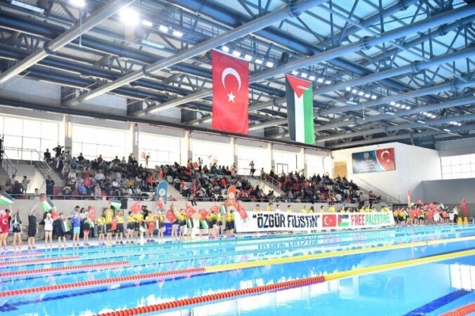 Gazze İçin Umuda Kulaç At: Yeşilyurt Belediyesi’nden Anlamlı Bir Dayanışma Etkinliği