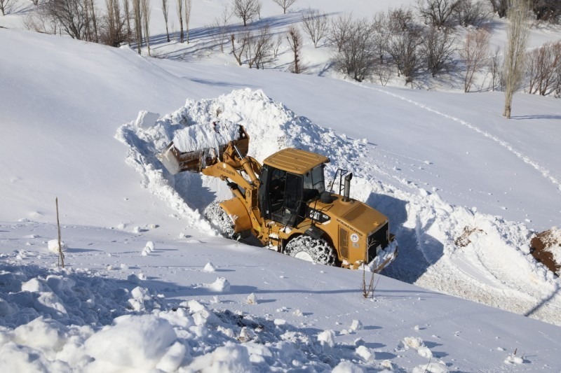 Battalgazi’de kırsalda kapalı yollar yeniden ulaşıma açıldı