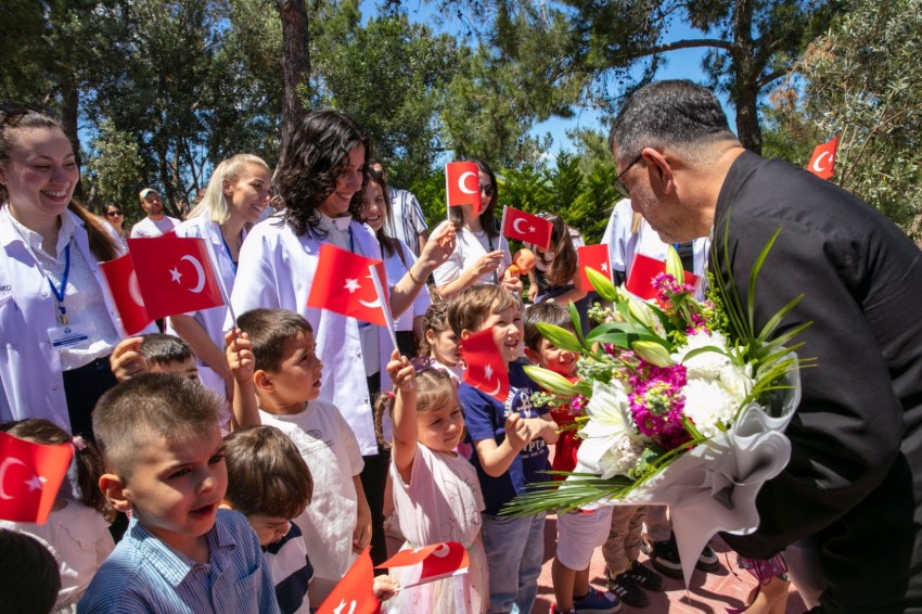  Veli Ağbaba’dan Çarpıcı 23 Nisan Mesajı: “Şiddetin Gölgesinde Büyüyen Nesil, Geleceğin Teminatı Olamaz”
